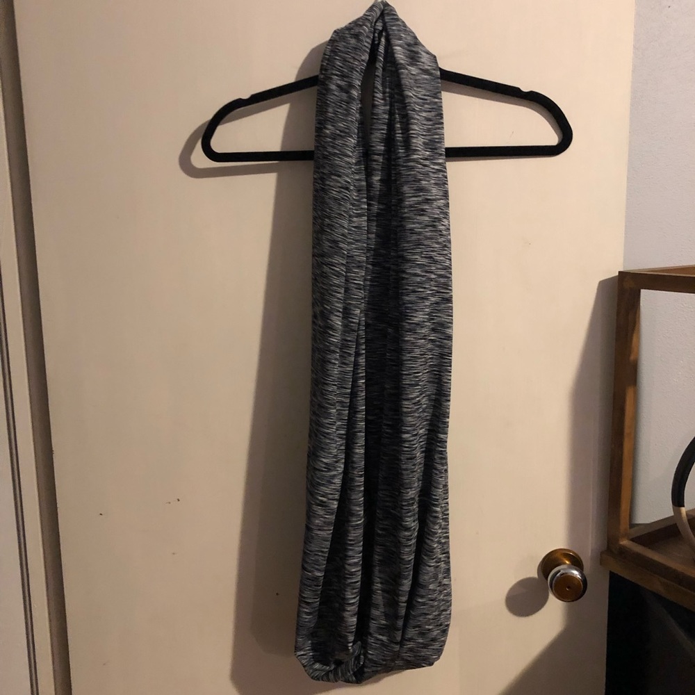 EUC-OS Grey Secret Pocket Scarf